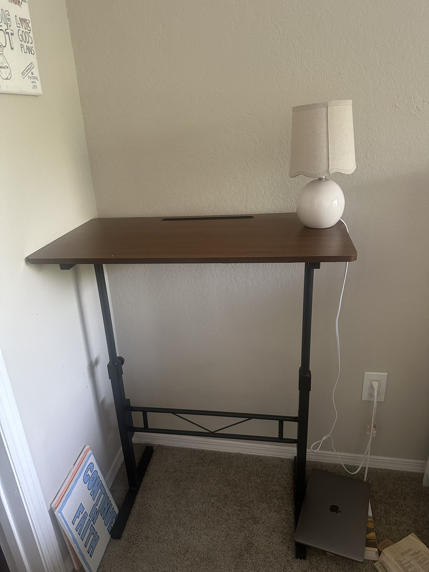 Manually Adjustable standing desk 