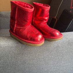 Toddler Uggs 7c 