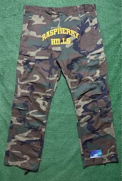 GV Raspberry Hills Camo Cargo Pants Size Large