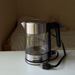 Amazon Basics Electric Glass Kettle 1L