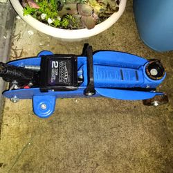 POWER FORCE 2 Ton HYDROLOGIC TROLLEY JACK (14.000pds)