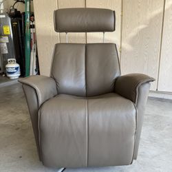 Venice Power Swing Relaxer Recliner