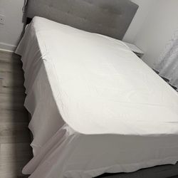 Cama queen y colchón