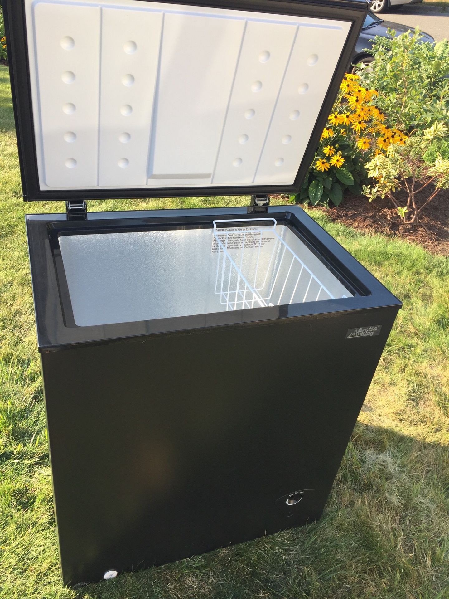 Arctic King Chest Freezer 5 cu. ft. Black