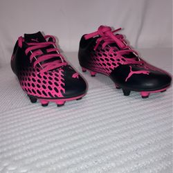 PUMA Soccer Cleats (Size 2)