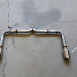 Dual Straight Pipe With 3"1/2 Tips 