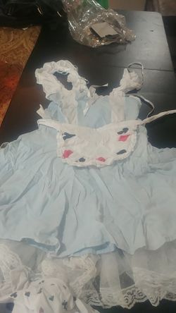 Alice in wonderland costume