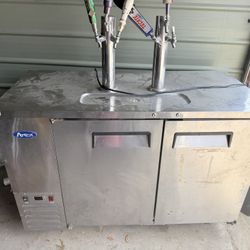 Beer CoolerThree Kegs  Working