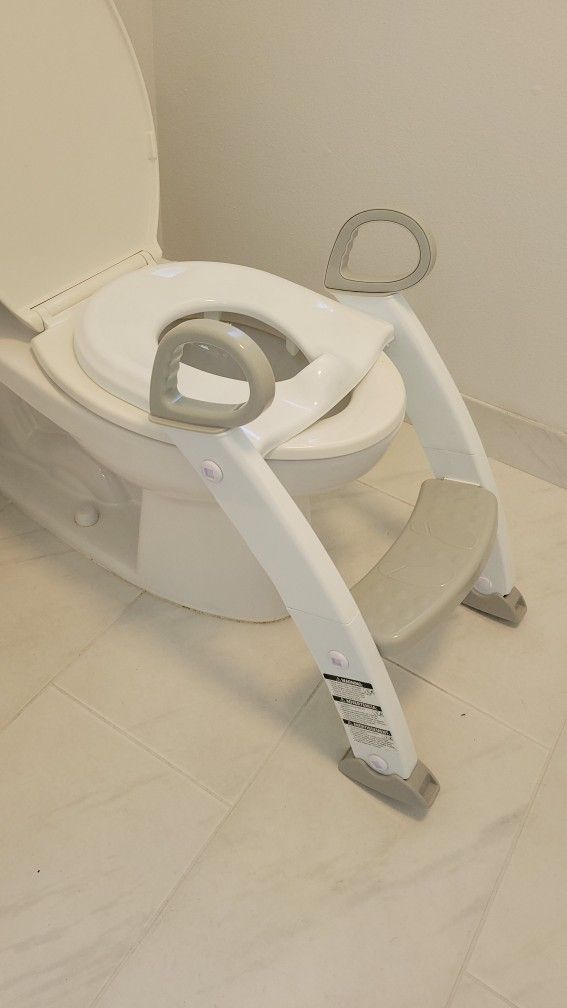Potty Training Seat with Step and Handles