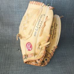 Rawlings Baseball Glove 