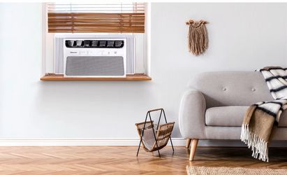 Hisense 8,000 BTU Smart Window AC + Support Bracket