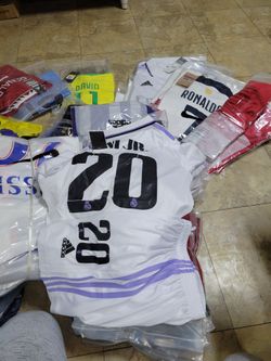 Real Madrid Kid Set Vini Jr # 20 Ask For Sizes Available 