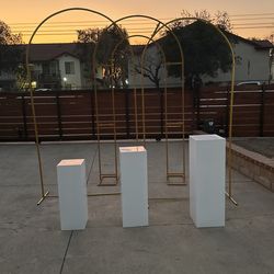 Affordable Arches & Pedestal Stands