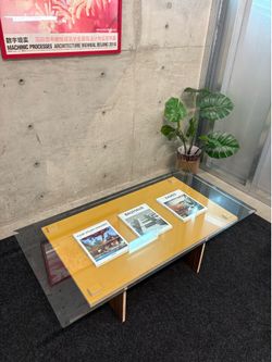 MCM STYLED SOLID BALTIC BIRCH COFFEE TABLE WITH BRAND NEW GLASS (DELIVERY AVAILABLE)
