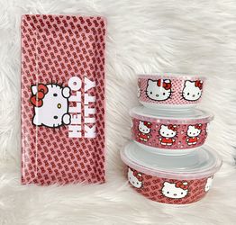 Hello Kitty Tupperware And Plate Set