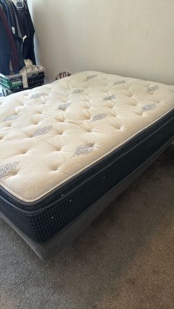 Queen size mattress with adjustable base
