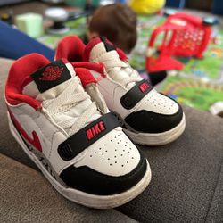 Kids Size 6 Nike Jordans