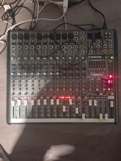 Mackie ProFX16 16-Channe7777l Mixer