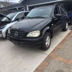  ⸻  1982 Mercedes-Benz 380SL – Clean Title