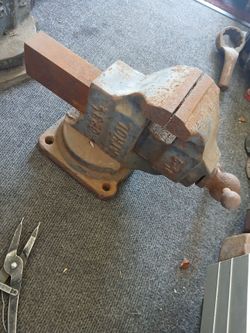 Athol Bench Vise