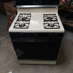Kenmore Gas Stove. 