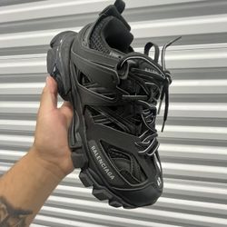 Balenciaga Tracks Sneaker 
