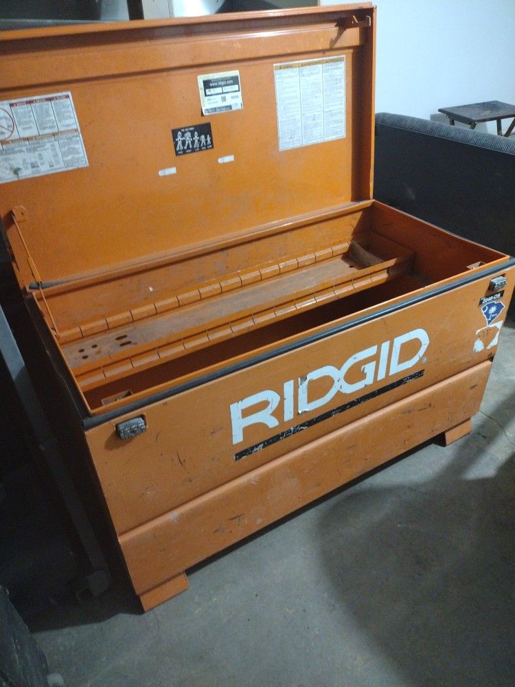 Use Tool Box Metal