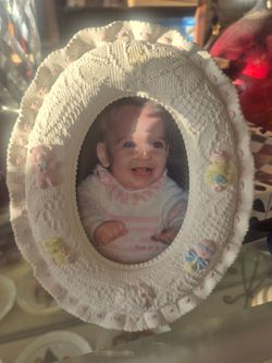 Oval Baby Photo Frame with Nursery Accents
