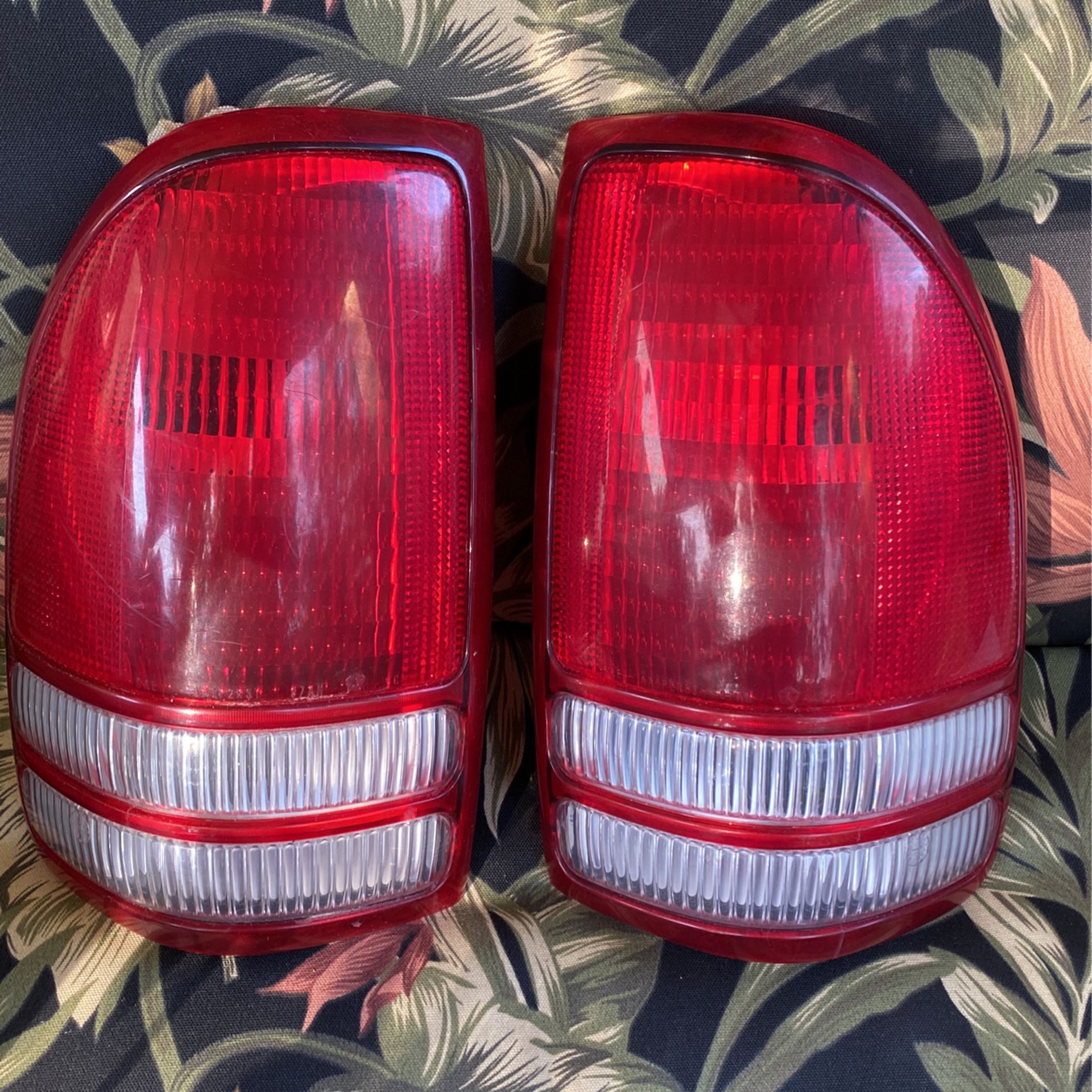 Dodge Taillights 97 - 02