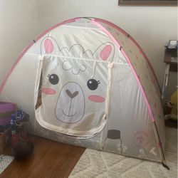 Llama Tent 