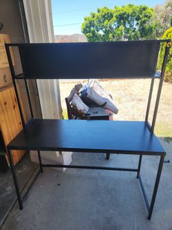 Free desk