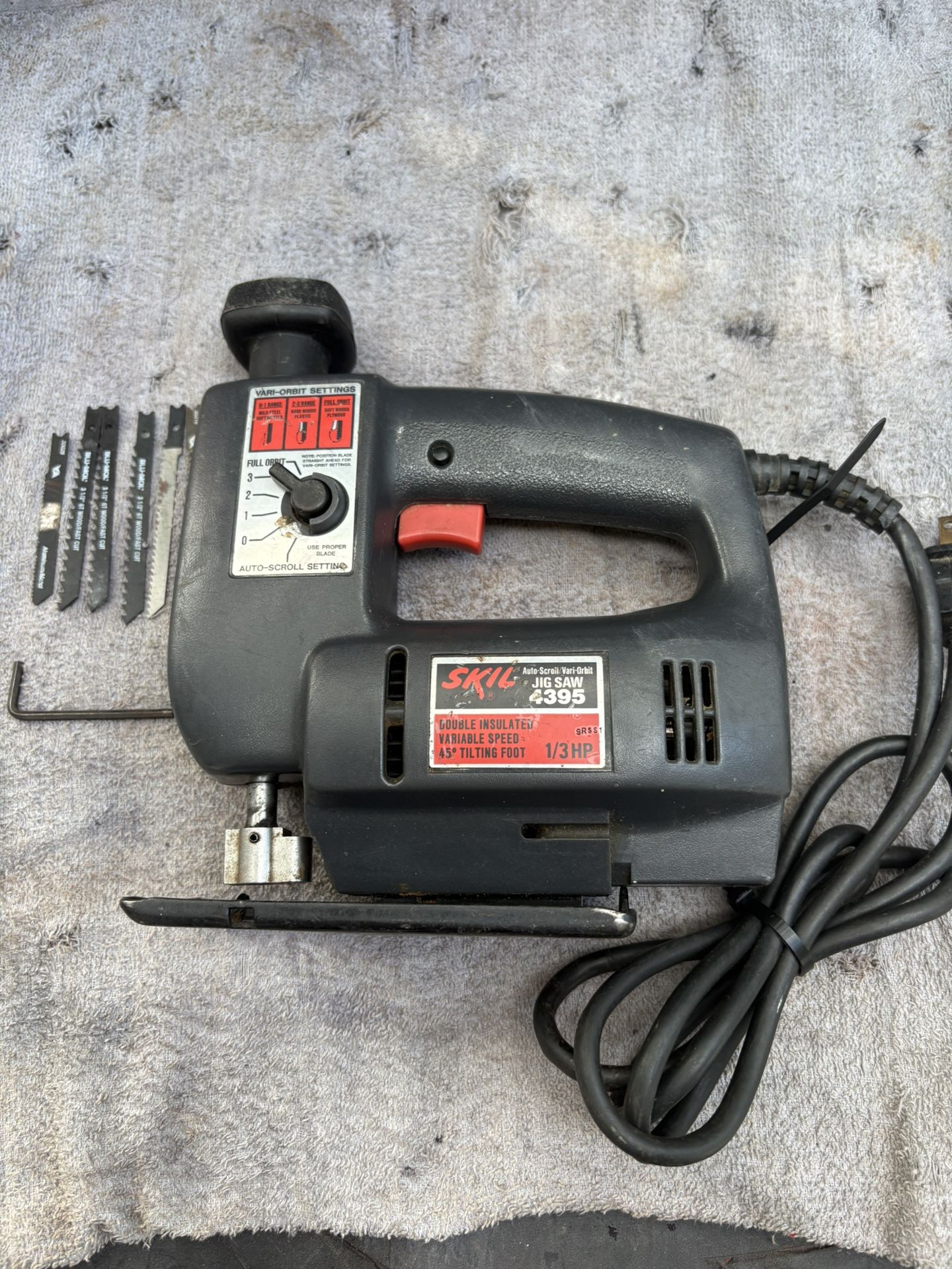 SKIL Auto-Scroll/Vari-Orbit Jig Saw -4395- VG Condition, 4 Orb Settings, Blades, Blvd Wrench, 8’ Cord.