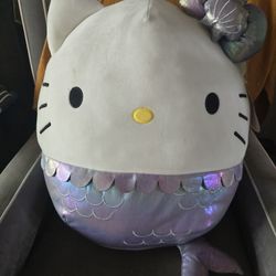 Hello Kitty Plushy