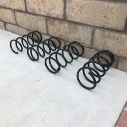 2016 Toyota Corolla OEM Springs.. good condition.. stock size