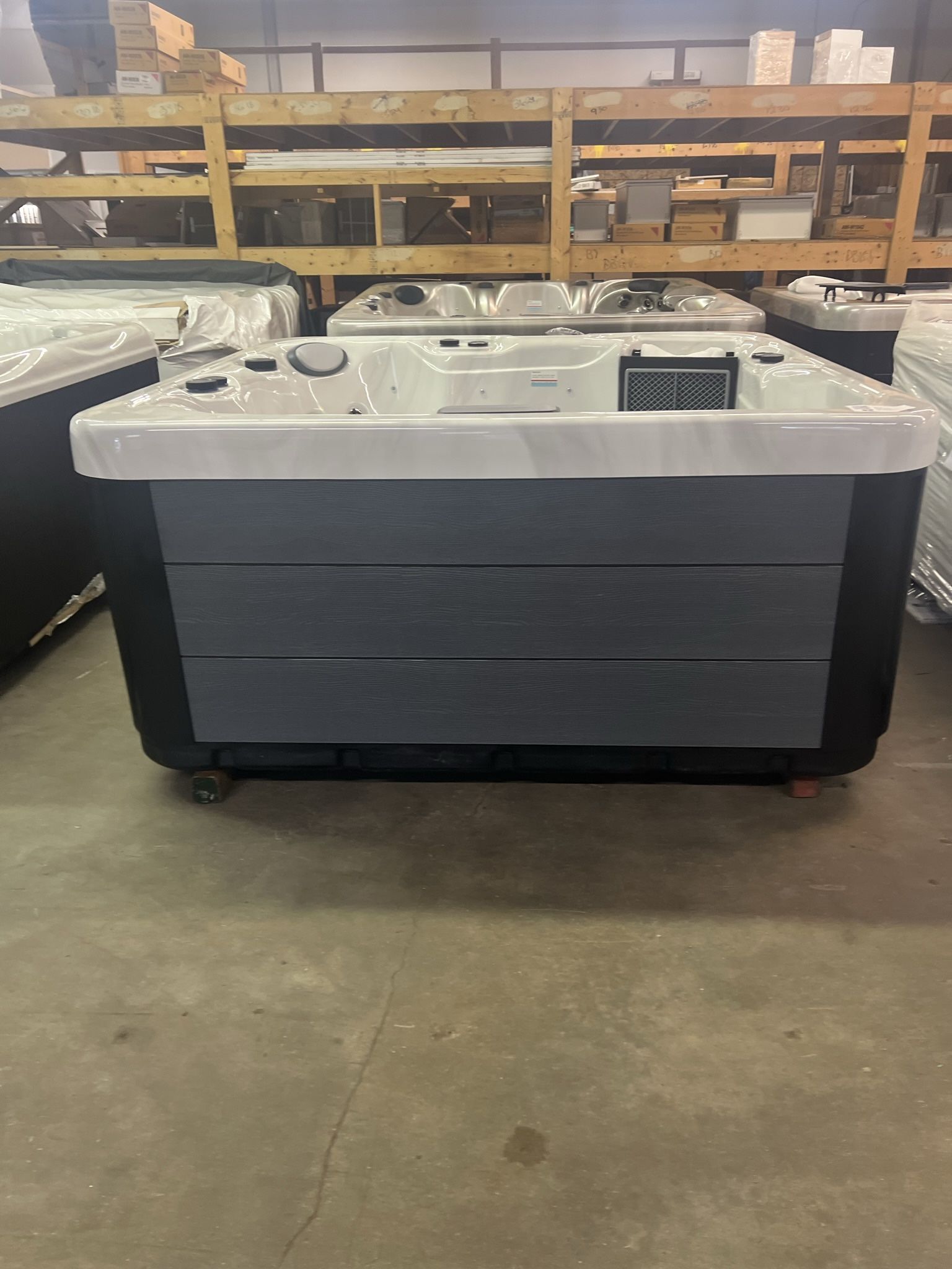 Brand New 2023a Steelframe 42 Jets Hot Tub