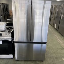 Beautiful Samsung French door refrigerator D0