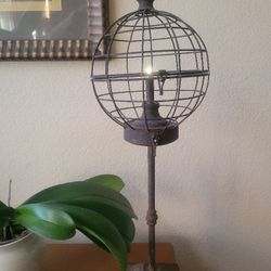 Rusted vintage decorative iron table lamp