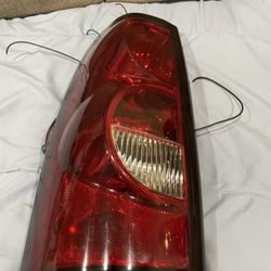 2003-2006 Silverado Tail Light
