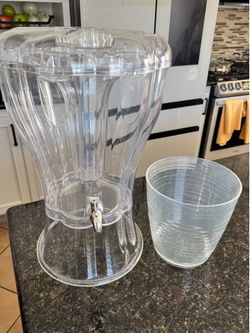 Water dispenser + Ice bucket