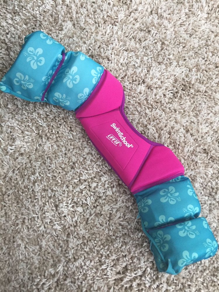 Swim School Aqua Sleeve UPF 50 **Excellent Condition**