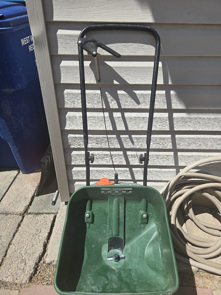 Scott's spreader