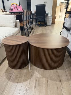 Fluted Round Nesting Coffee Table Set of 2, Mid Century Modern Wood Coffee Tables and End Table Set, Circle Side Table Minimalist Center Tables
