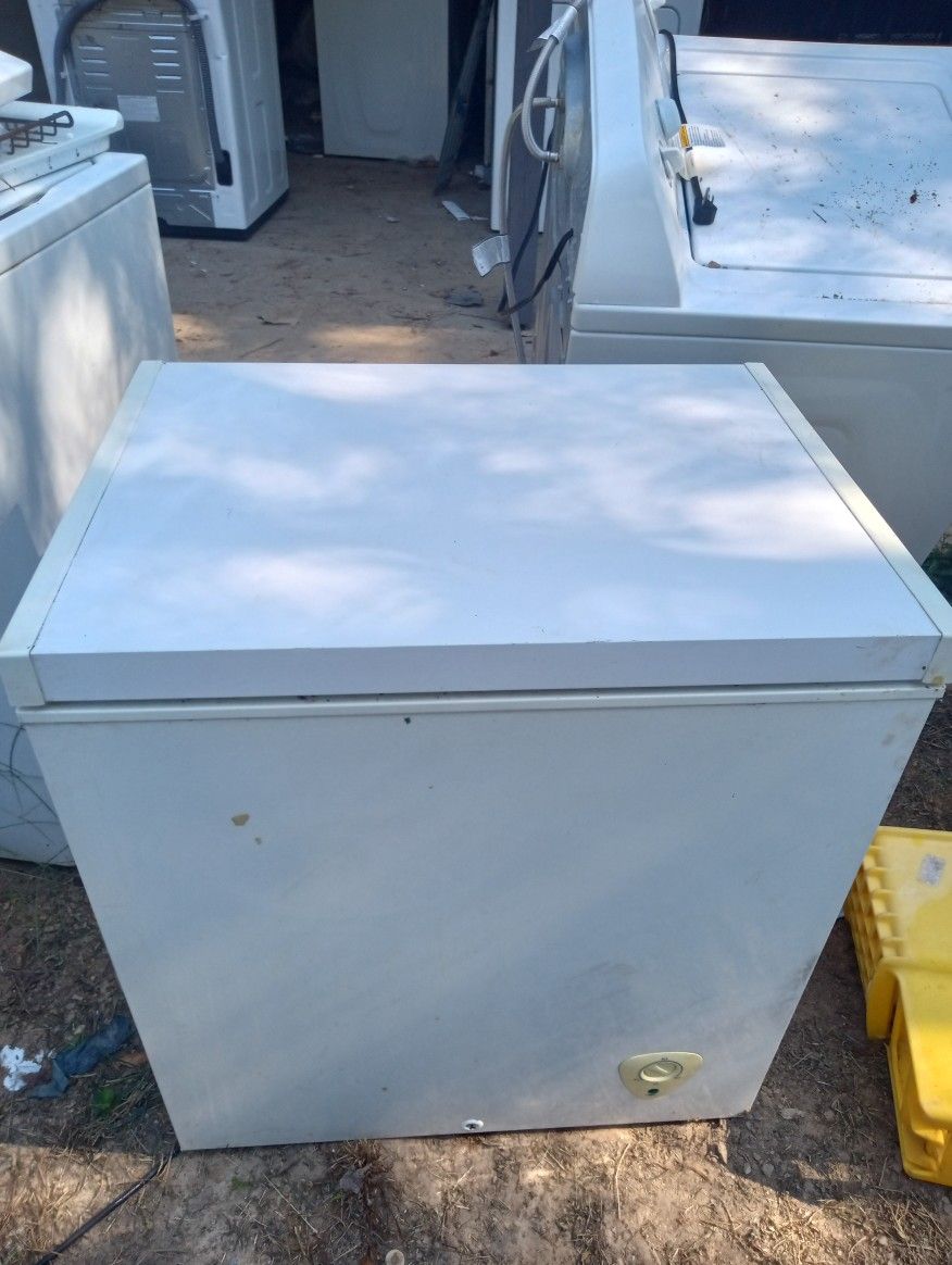 Magic Chef Deep Freezer