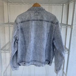 Men’s Denim Jean Jacket.