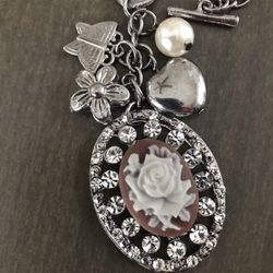 Vintage  White  Cottage Rose  Rhinestones  4 Charms Necklace  