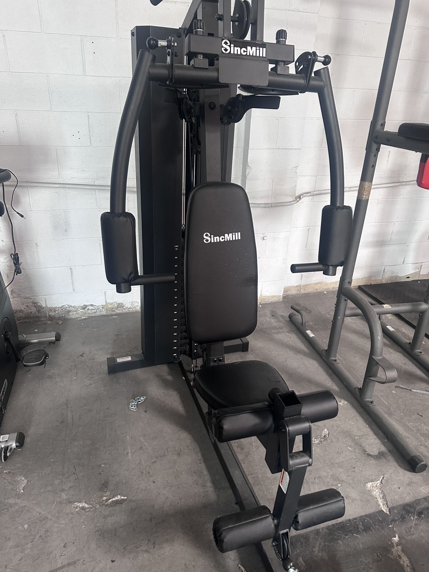 Chest Press Machine