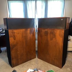 Vintage 1974 Klipschorn K-C-FR K Horn Corner Loudspeakers Walnut