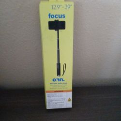 Onn. Wireless Selfie Stick
