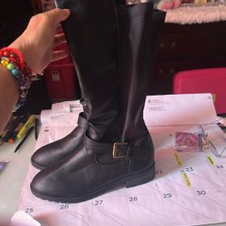 Black Boots