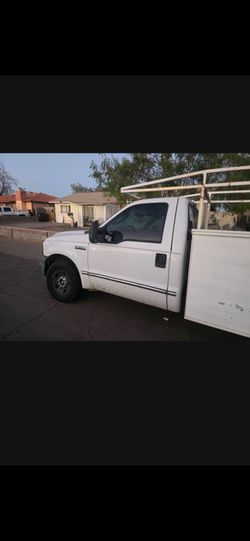2006 f350 service truck runs strong as it should